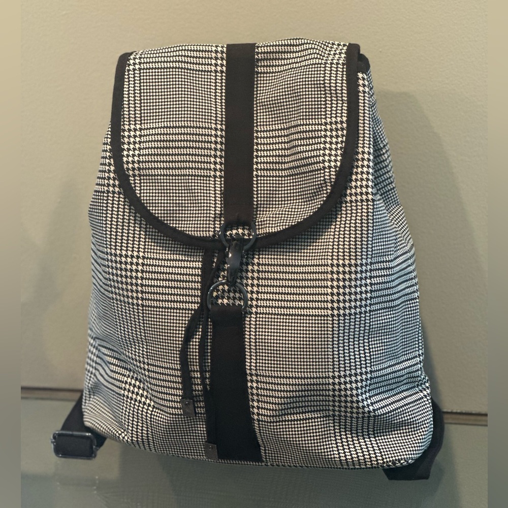 Lulu Dharma Frasier drawstring backpack